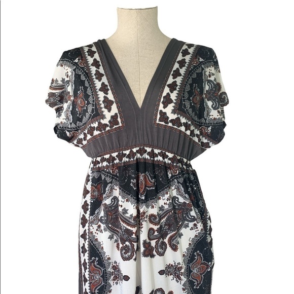 Cristina Love V-Neck Boho Print Sheath Dress - Gray/Black/Red, Size Small - Picture 6 of 6
